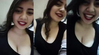 تعرف تنيكني؟؟ تعرف تريحني انا محتاجه لاي زب  يرحني
